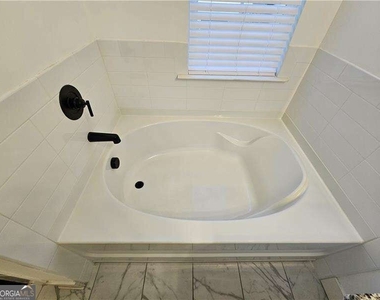 73 S Auburn Landing Place - Photo Thumbnail 15