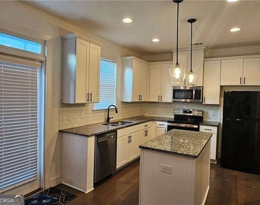 73 S Auburn Landing Place - Photo Thumbnail 3