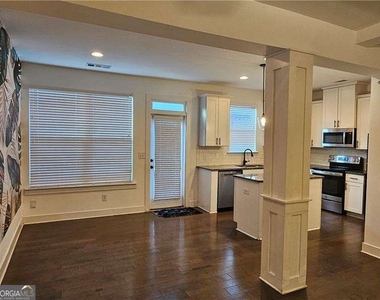 73 S Auburn Landing Place - Photo Thumbnail 4
