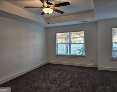73 S Auburn Landing Place - Photo Thumbnail 12