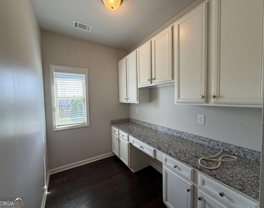 4525 Havenwood Place - Photo Thumbnail 7