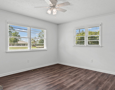 215 Lagrange Street - Photo Thumbnail 18
