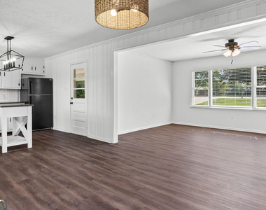 215 Lagrange Street - Photo Thumbnail 10