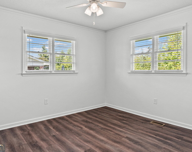 215 Lagrange Street - Photo Thumbnail 17