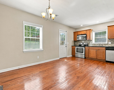 2051 Glenwood Avenue Se - Photo Thumbnail 3