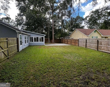 200 Chestnut Court - Photo Thumbnail 17