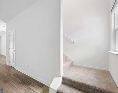 788 Evergreen Road - Photo Thumbnail 4