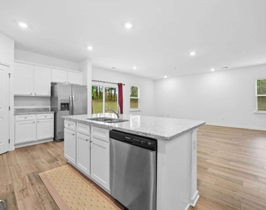 788 Evergreen Road - Photo Thumbnail 5