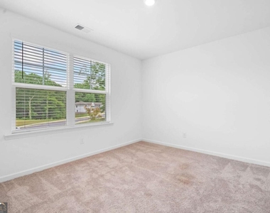 788 Evergreen Road - Photo Thumbnail 16