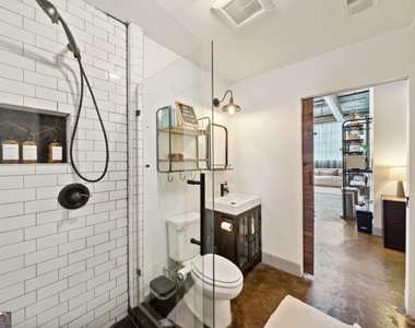 881 Memorial Drive Se - Photo Thumbnail 31