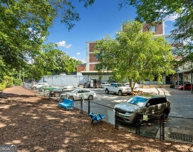 881 Memorial Drive Se - Photo Thumbnail 53