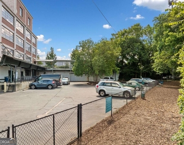 881 Memorial Drive Se - Photo Thumbnail 52