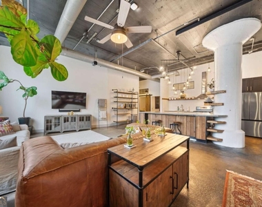 881 Memorial Drive Se - Photo Thumbnail 9