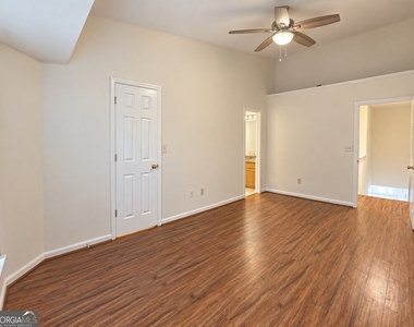 1503 Cove Creek Circle - Photo Thumbnail 9