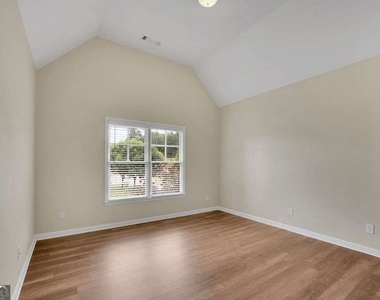 8105 Majors Glen Court - Photo Thumbnail 15