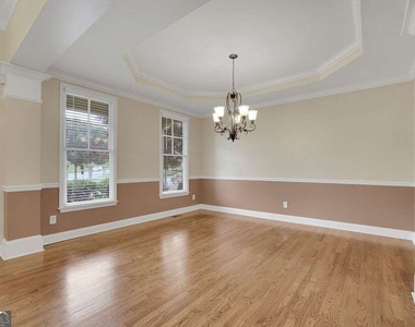 8105 Majors Glen Court - Photo Thumbnail 2