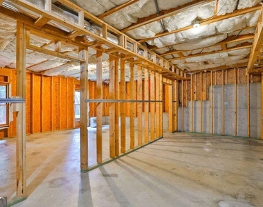 8105 Majors Glen Court - Photo Thumbnail 32