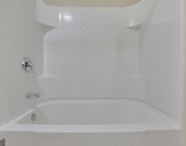 8105 Majors Glen Court - Photo Thumbnail 13