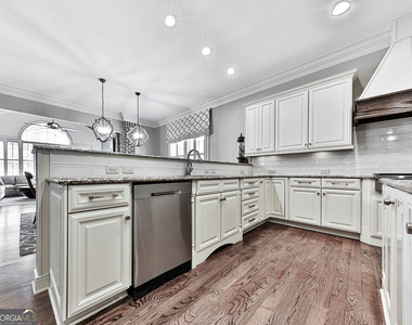 6327 Howell Cobb Court - Photo Thumbnail 19