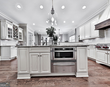6327 Howell Cobb Court - Photo Thumbnail 24