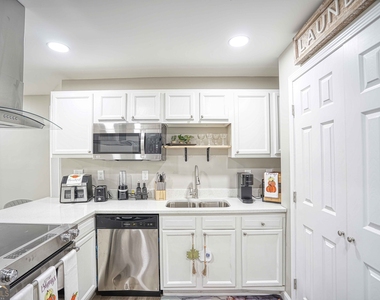 1827 Dunlap Avenue - Photo Thumbnail 9