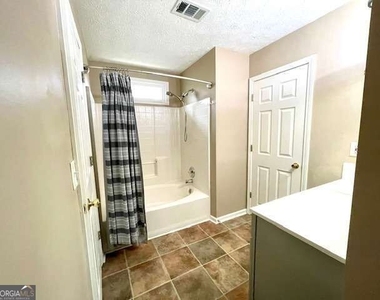 2314 Blackwatch Circle Sw - Photo Thumbnail 11