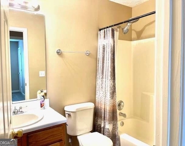 2314 Blackwatch Circle Sw - Photo Thumbnail 7