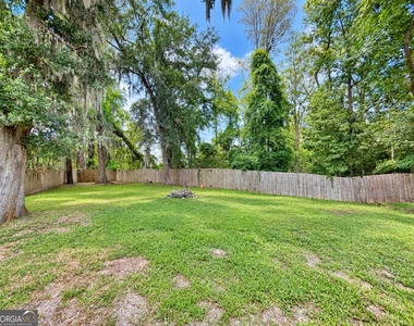 204 Sunnyside Drive - Photo Thumbnail 12