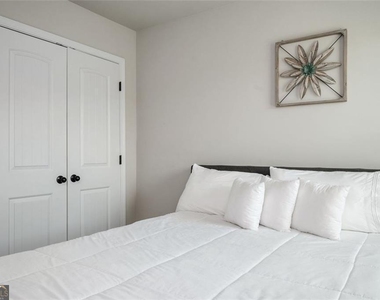 7126 Chara Lane - Photo Thumbnail 10