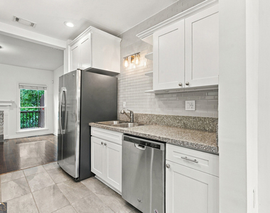 653 Park Village Drive Ne - Photo Thumbnail 11