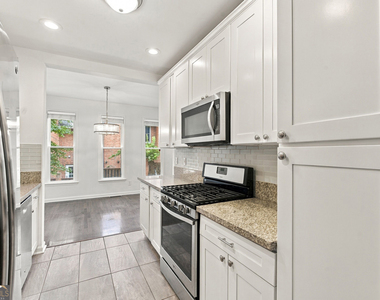 653 Park Village Drive Ne - Photo Thumbnail 12