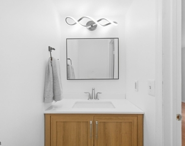 126 Locust Ct - Photo Thumbnail 6