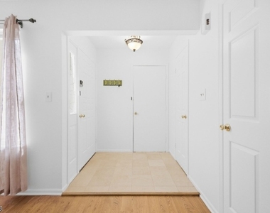 126 Locust Ct - Photo Thumbnail 5