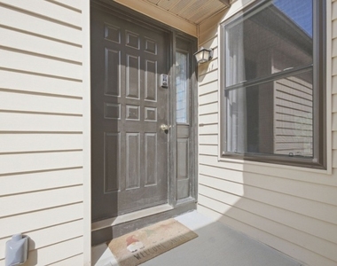 126 Locust Ct - Photo Thumbnail 3