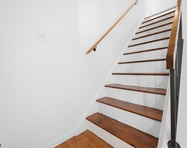 126 Locust Ct - Photo Thumbnail 14