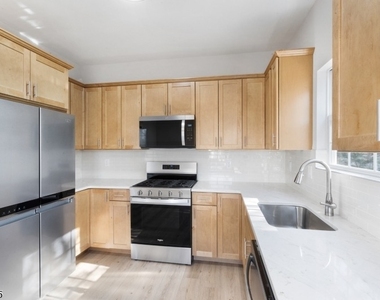 101 Tallwood Ln - Photo Thumbnail 1