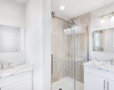 101 Tallwood Ln - Photo Thumbnail 15