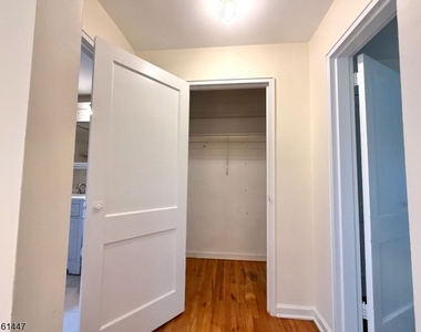 93 Troy Dr - Photo Thumbnail 16