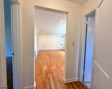 93 Troy Dr - Photo Thumbnail 15