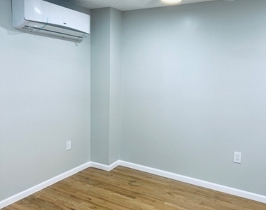 111 Spring St7moran - Photo Thumbnail 3