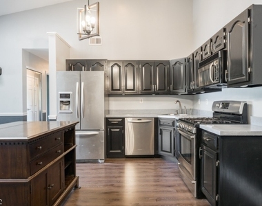 3910 Graham Ct - Photo Thumbnail 9