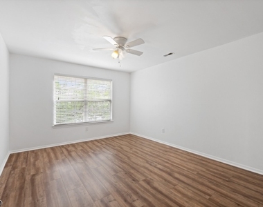 53 Dewitt Ln - Photo Thumbnail 16