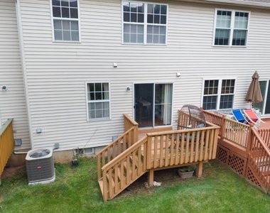 53 Dewitt Ln - Photo Thumbnail 24