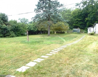 215 Main St. - Photo Thumbnail 10