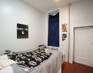 217 Ralph Avenue - Photo Thumbnail 3