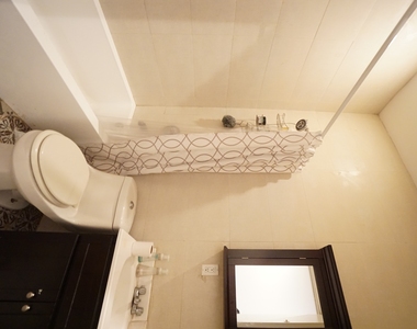 217 Ralph Avenue - Photo Thumbnail 7
