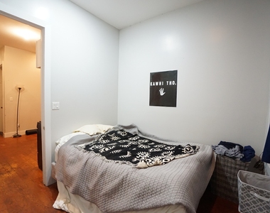217 Ralph Avenue - Photo Thumbnail 4