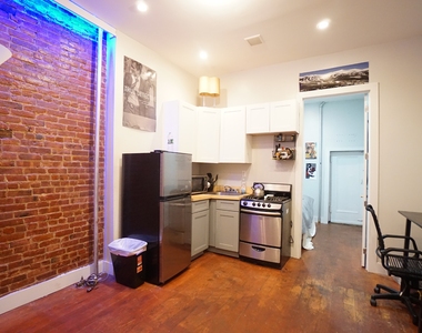 217 Ralph Avenue - Photo Thumbnail 1
