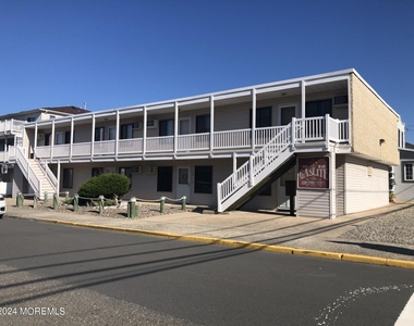 1401 Boulevard - Photo Thumbnail 1