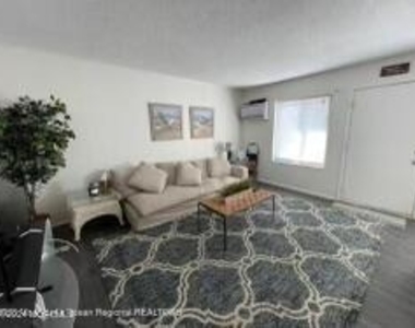 1401 Boulevard - Photo Thumbnail 4